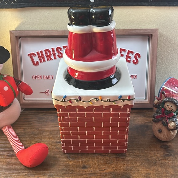 Santa in Chimney - Picture 4 of 9